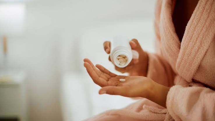 Reposição hormonal: Mulher passa por diversas fases marcadas por mudanças hormonais