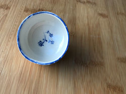 blue band and wildflowers sake cup