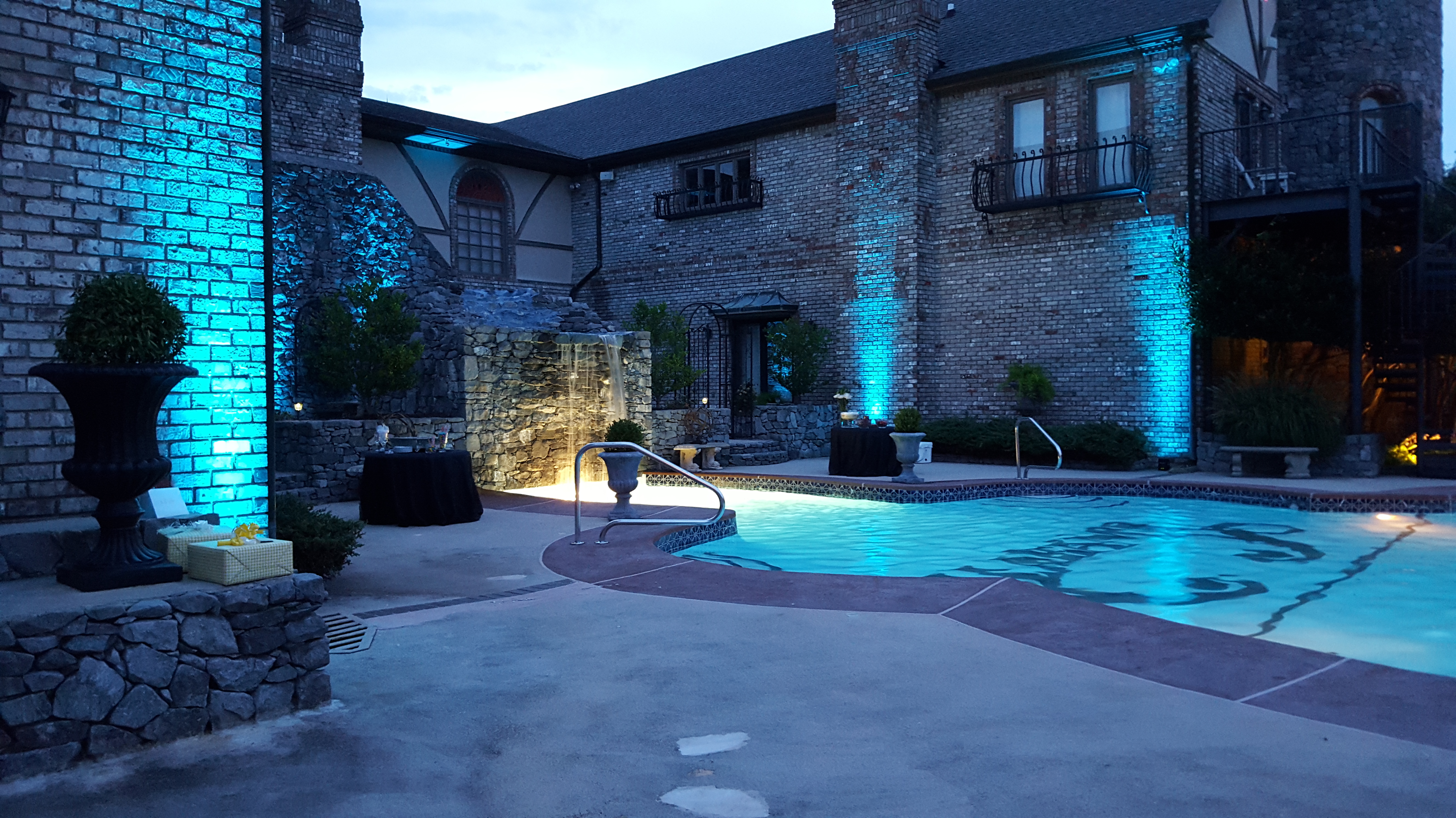 Uplighting Available