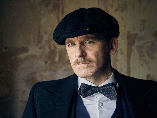 Paul Anderson, que viveu Arthur Shelby Jr em Peaky Blinder, quebra o silêncio após prisão por posse de crack