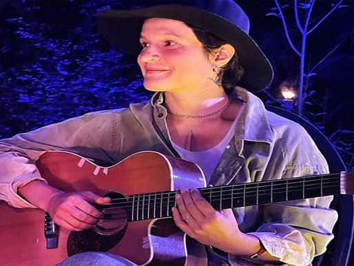 Adrianne Lenker - Bright Future: uma obra repleta de autenticidade do começo ao fim