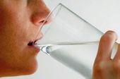 MUDARAT MINUM AIR PUTIH BERLEBIHAN