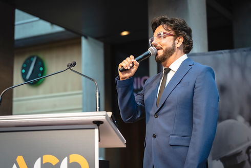 CARL LABRIE, ANIMATEUR ET MAÎTRE DE CÉRÉMONIE