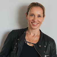 Cris Falcão.jpg