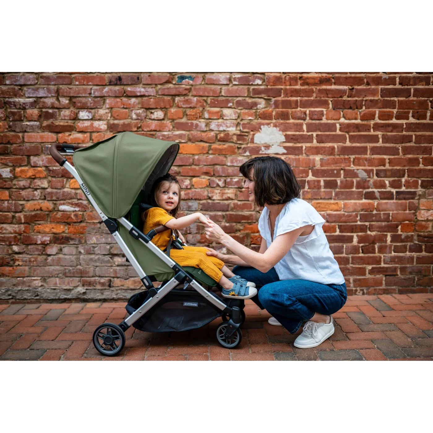 Uppababy Minu V2 Travel System 3 - lifestyle 14