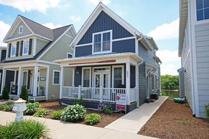House Tour 136 - Waterfront Cottage Home at Heritage Harbor in Ottawa, IL
