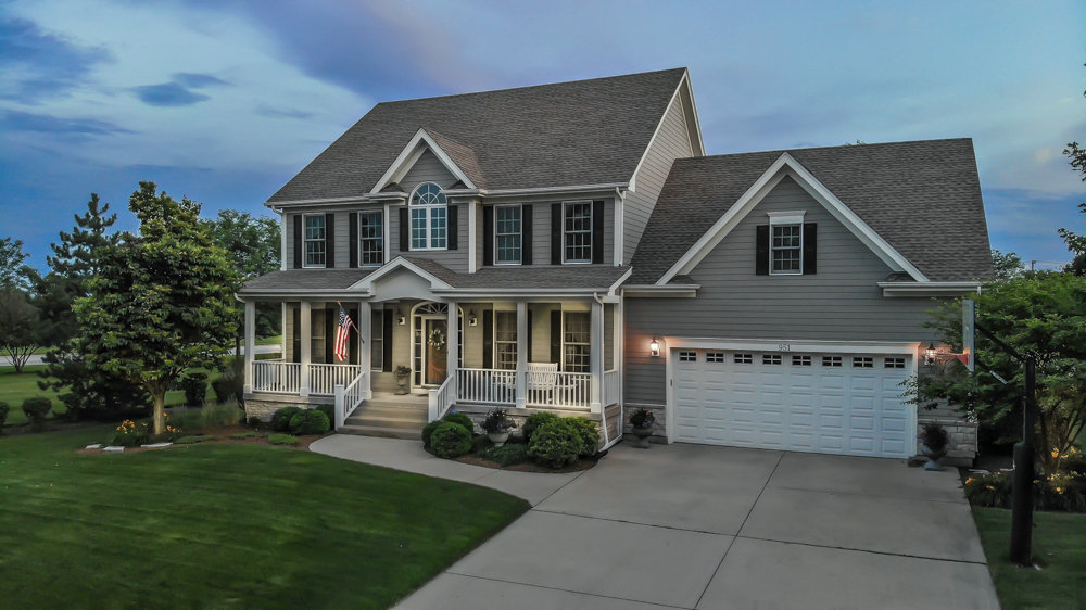 Custom Home For Sale at 951 Independence Ave in Elburn IL