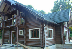 Rundholz aus baumstamm