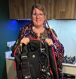 Jessica with tinsel on her new technical dive bladder.