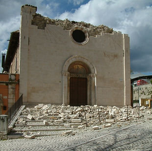 danni edificio storico_edited.jpg