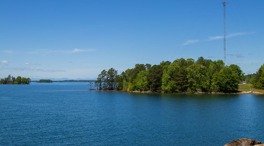 A beautiful sunny day on Lake Hartwell .jpg