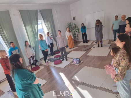 Relaționare autentică și inteligența emoțională: Cum să-ți îmbunătățești relațiile și să-ți dezvolți echilibrul emoțional