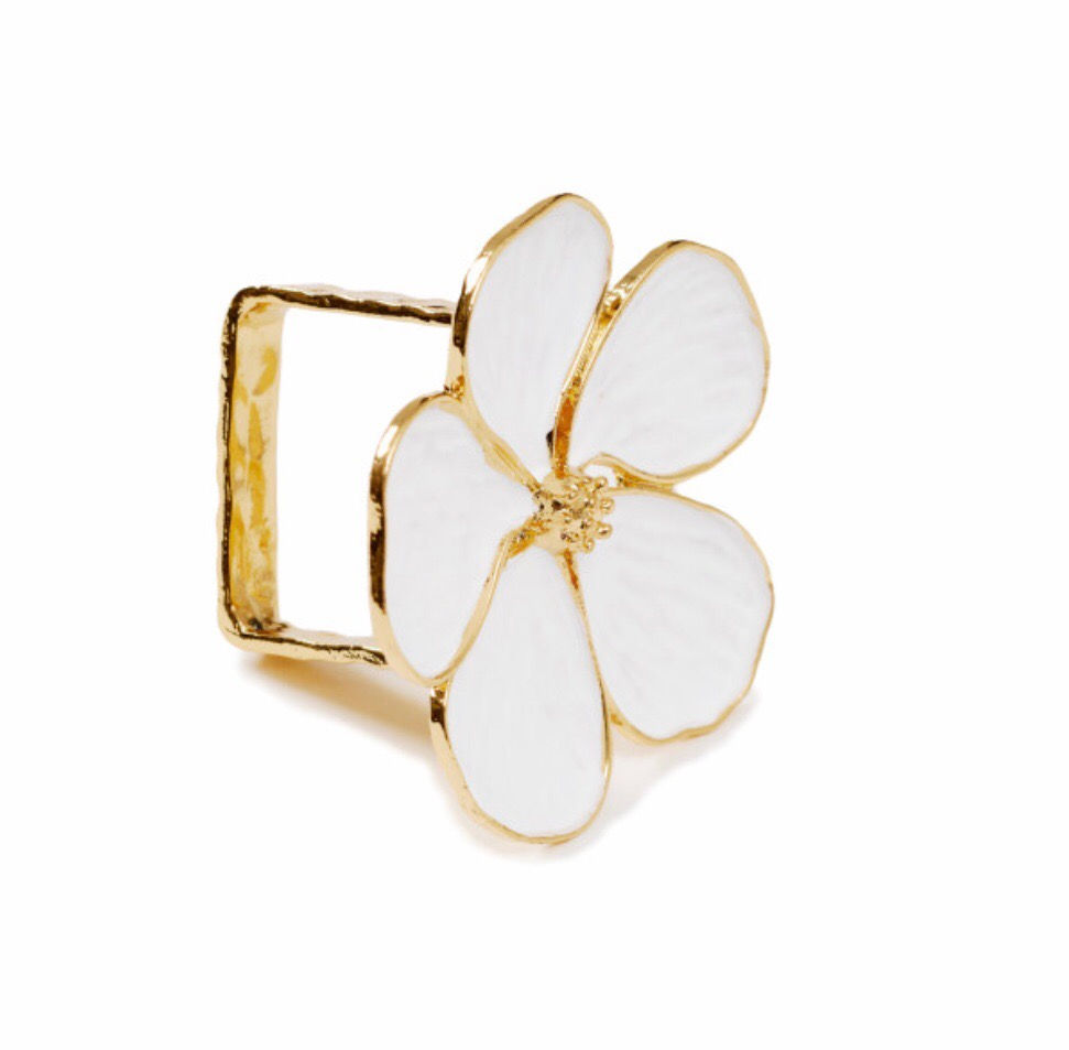 Thumbnail: Daisy napkin rings set of 4- White