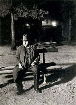 Brassaï. Leon Paul Fargue. París, 1932.