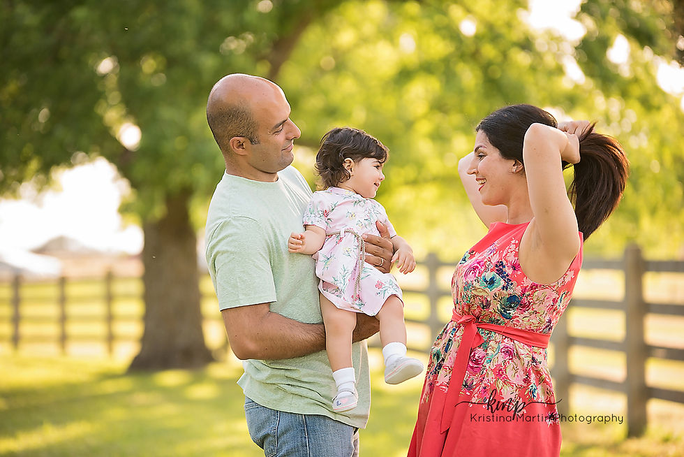 Outdoor photographer, photographer, sacramento photographer, lifestyle photographer, family photographer, newborn photographer, maternity photographer, event photographer, business headshots, roseville photographer