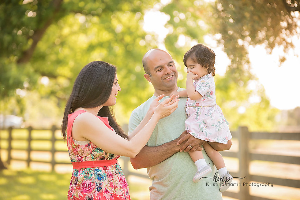 Outdoor photographer, photographer, sacramento photographer, lifestyle photographer, family photographer, newborn photographer, maternity photographer, event photographer, business headshots, roseville photographer