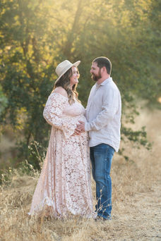 Beautiful maternity session at Gibson Ranch in Sacramento, taken by the best Sacramento maternity photographer