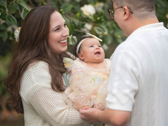 A Sweet Spring Family Session at the Botanical Garden | Sacramento Baby & Family Photographer
