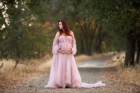 Maternity session at Gibson Ranch by Sacramento Best Portrait Photographer Kristina Martin Photography.