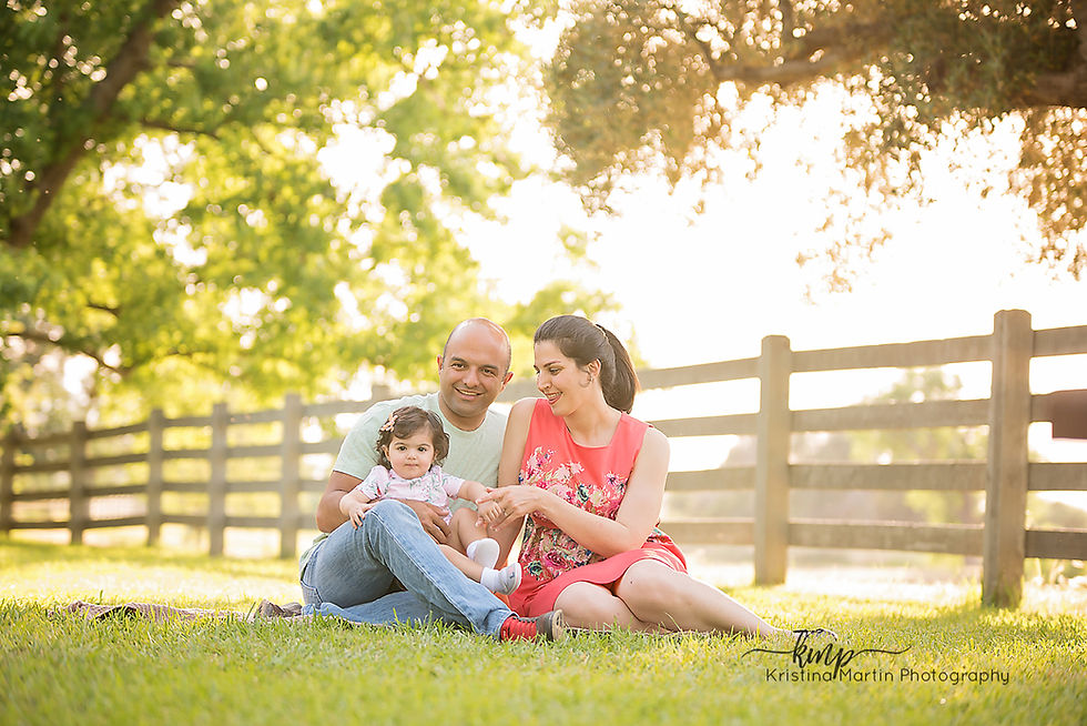 Outdoor photographer, photographer, sacramento photographer, lifestyle photographer, family photographer, newborn photographer, maternity photographer, event photographer, business headshots, roseville photographer