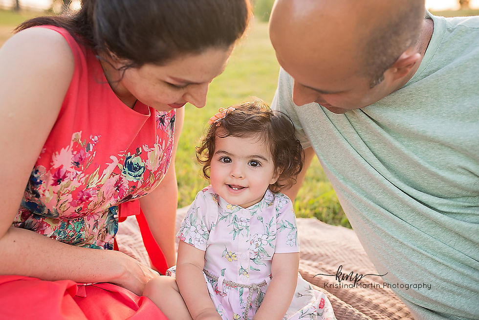 Outdoor photographer, photographer, sacramento photographer, lifestyle photographer, family photographer, newborn photographer, maternity photographer, event photographer, business headshots, roseville photographer