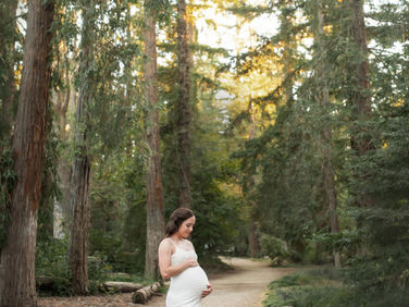 Golden Hour Maternity Session at the Davis Arboretum | Kristina Martin Photography | Sacramento Maternity Photoshoot
