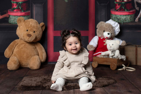 Christmas mini session to help charity by best Sacramento Portrait Photographer.