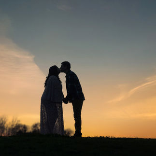 Best Sacramento maternity photographer, Kristina Martin, offering maternity and newborn packages.
