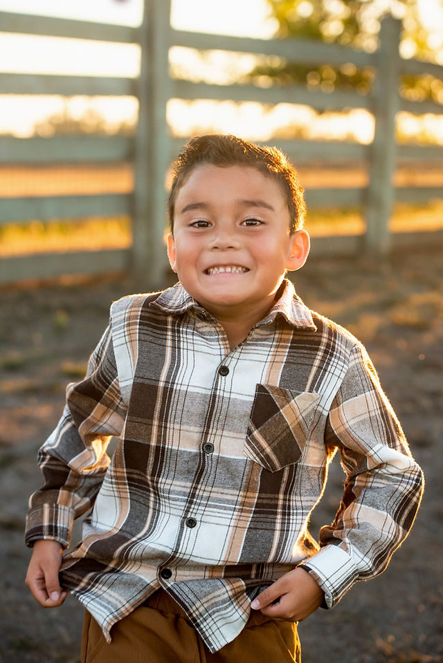 Family posing and outfit ideas for blended family photo session  by best Sacramento family photographer