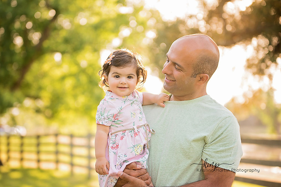 Outdoor photographer, photographer, sacramento photographer, lifestyle photographer, family photographer, newborn photographer, maternity photographer, event photographer, business headshots, roseville photographer