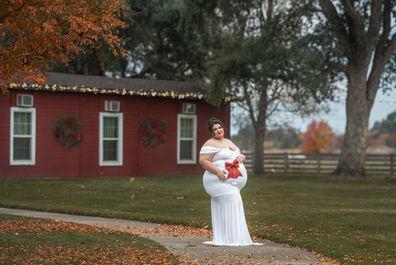 Best plus size maternity photographer offering winter pregnancy photoshoots in Sacramento California and surrounding areas.