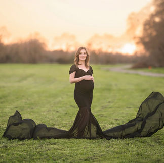 Maternity session at Gibson Ranch by Best maternity photographer in Sacramento and Roseville.