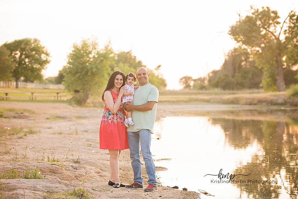 Outdoor photographer, photographer, sacramento photographer, lifestyle photographer, family photographer, newborn photographer, maternity photographer, event photographer, business headshots, roseville photographer