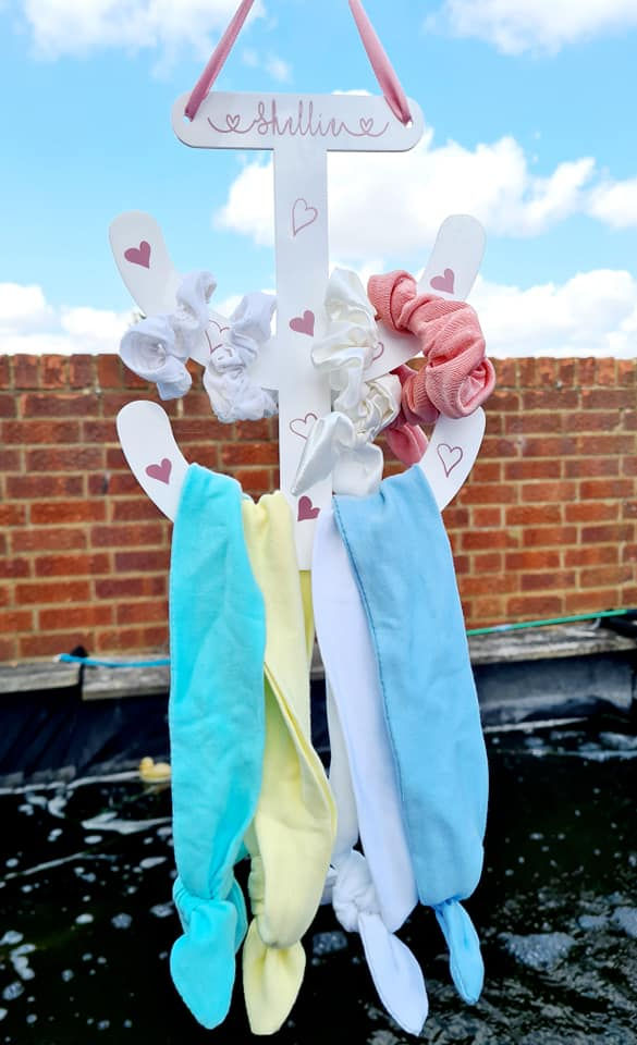 Double scrunchie/bow holder