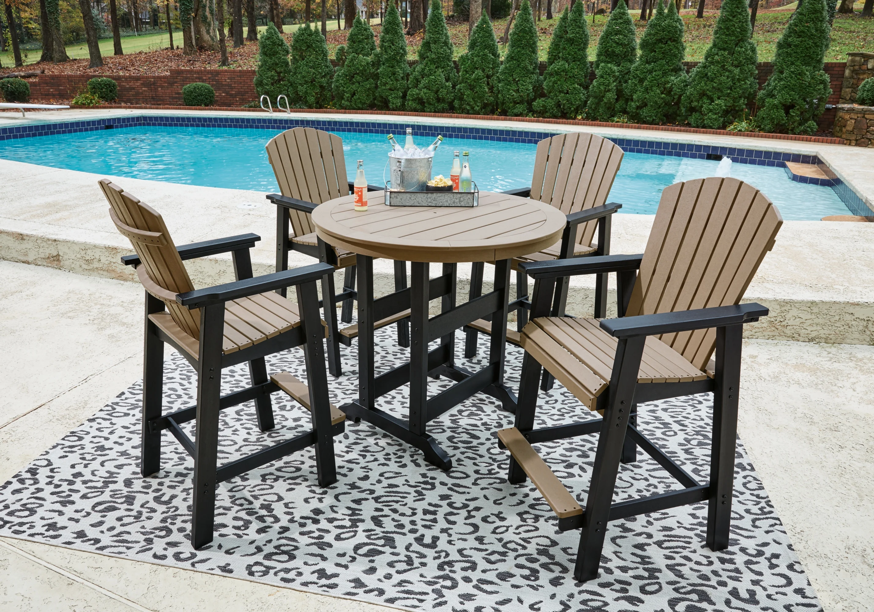 ratana-outdoor bar table and barstools