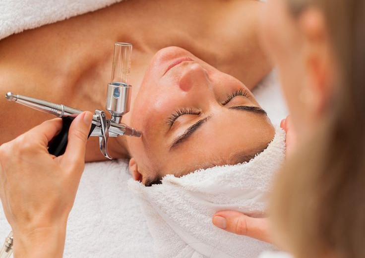 Esthetician Photoshoot Ideas _ facialist brand photos for social media + websites.jpeg