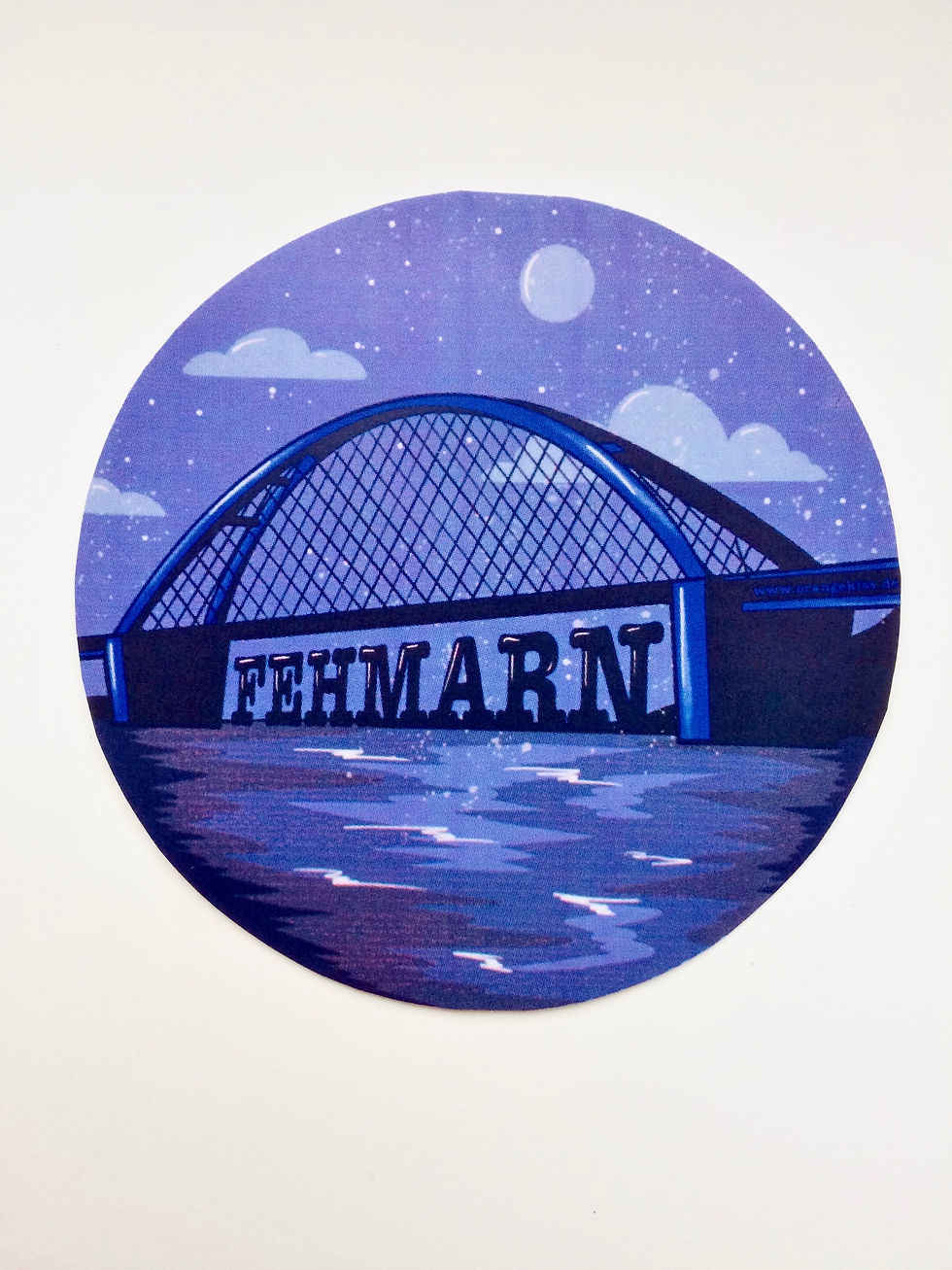 Miniaturbild: Fehmarnsund Brücke Nachts handgemachter Vinyl-Aufkleber