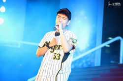 270418 Sự kiện Tôn Vinh Hàng Việt sml_01