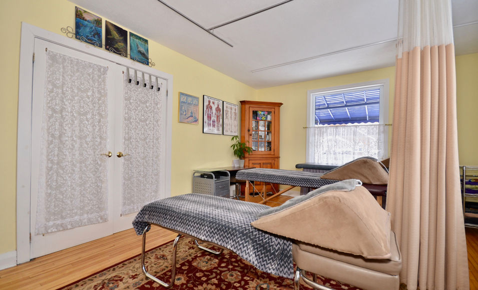 Treatment Room #1 on the main floor offers 4 treatment beds, where patients with accessible needs are treated.