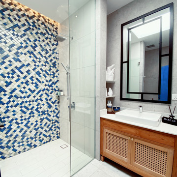Pool Access Suite Bathroom