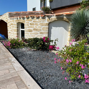 Enduit imitation pierre sur pool house
