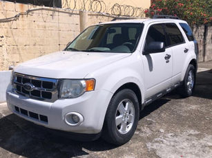 Ford Escape, Jeepeta, Rent a Car, Car rental Sosua. Hyundai Tucson, Kia Rio, Ford Escape, Ford Explorer, Dodge Caravan, Chevrolet Tahoe, Scooter, Motorcycle, Alquiler de autos en Sosua, Alquiler de autos en Puerto Plata, Alquiler de autos en Punta Cana, Transporte en Sosua, Alquiler de motocicletas en Sosua,Alquiler de vehículos económicos en Sosua, Alquiler de autos para turistas en Sosua, Alquiler de vehículos familiares en Sosua, Alquiler de vehículos todo terreno en Sosua Puerto Plata, Alquiler de autos a largo plazo en Sosua, Alquiler de vehículos confiables en Sosua, Alquiler de autos con descuento en Sosua, Sosua Puerto Plata Punta Cana alquiler de coches baratos.