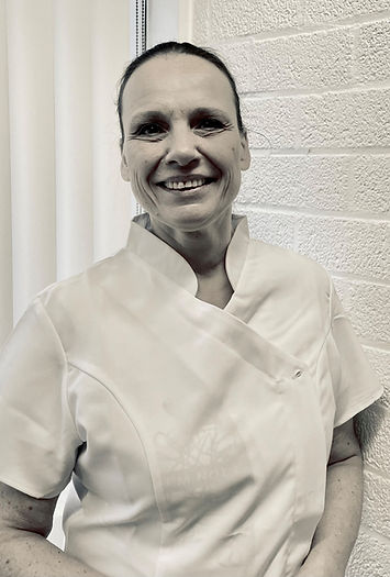 Sandra – behandeling van ingegroeide nagels en schimmelnagels bij Magnefiek