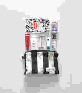 my every day carry - what's in my bag: from a mom of three // sunnyinjune.com