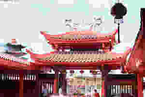 Vihara Budhi Bhakti a massive Buddhist temple with beautiful grounds // sunnyinjune.com