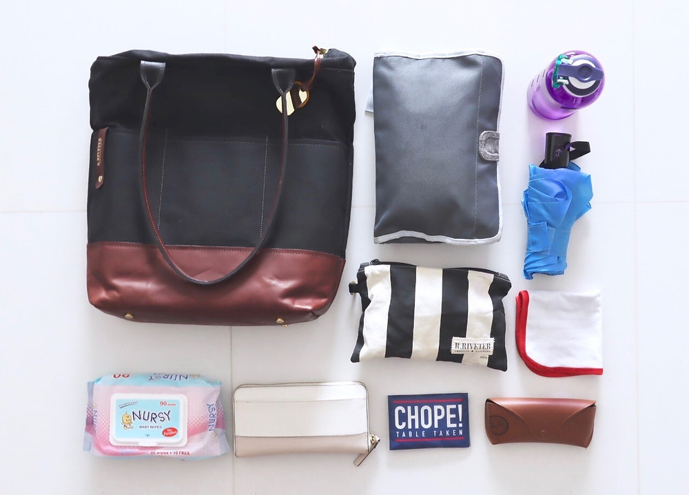 my every day carry - what's in my bag: from a mom of three // sunnyinjune.com