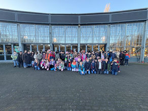 Theaterbesuch im Ringlokschuppen – „Mopscom“ begeistert unsere Schülerinnen und Schüler