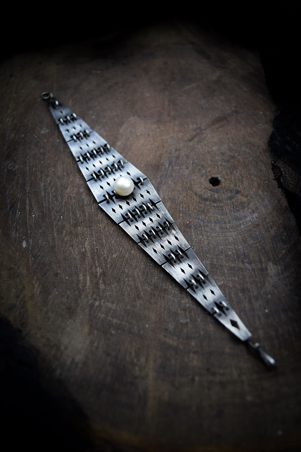 Thumbnail: Second Impressions Convertible Bracelet/Necklace / Freshwater Pearl & Silver