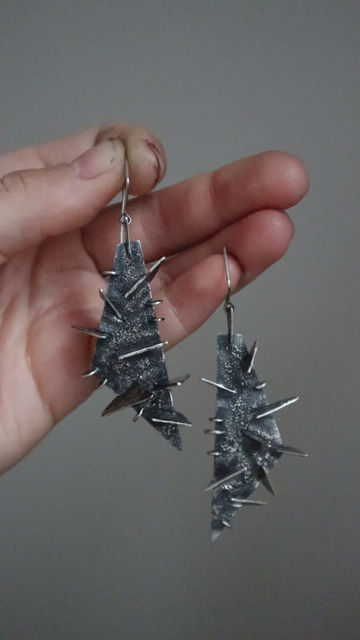 Thumbnail: Backstabber Earrings / Sterling & Fine Silver 