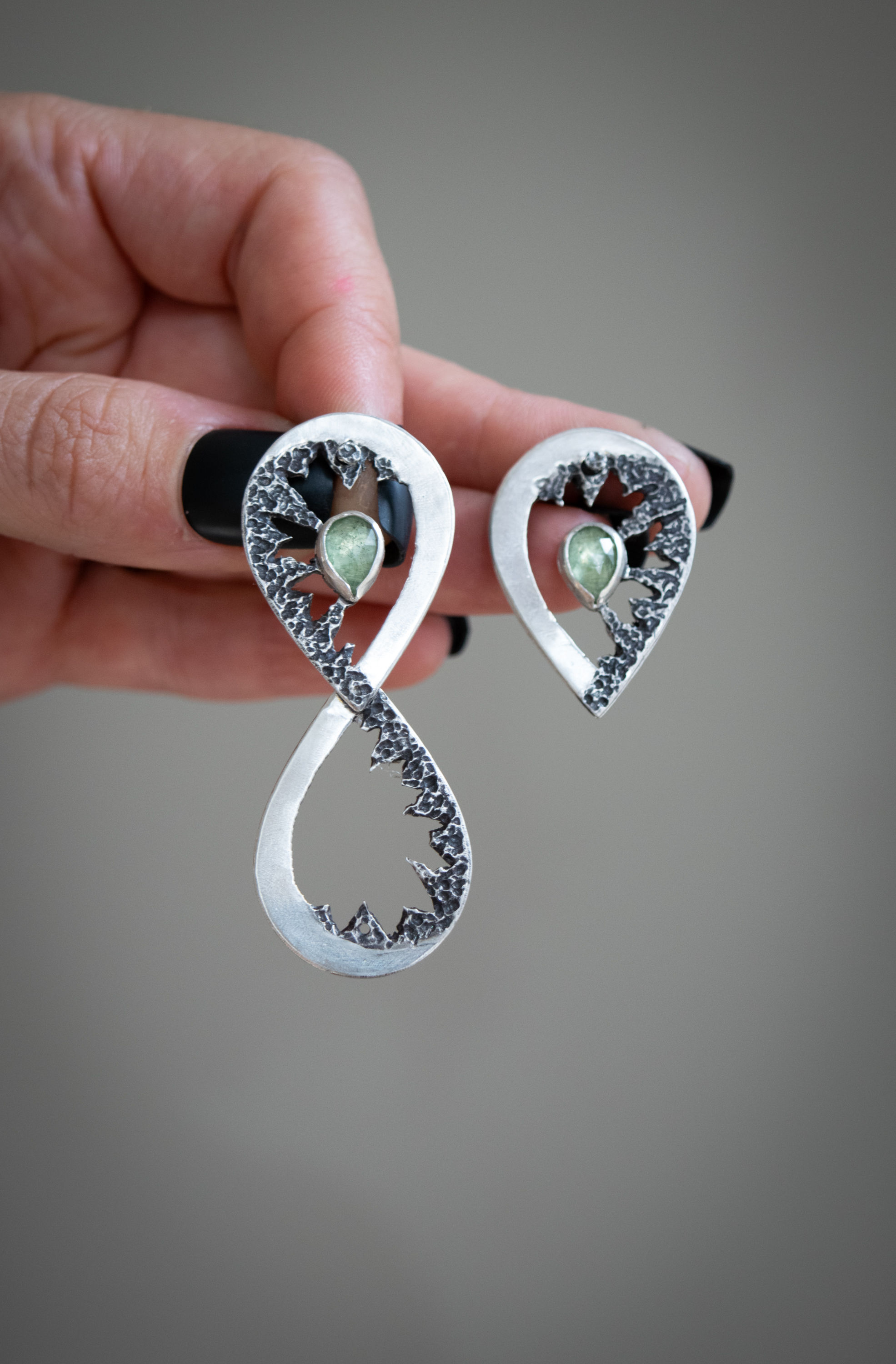 Undercover / Green or Teal Kyanite Swivel Extend Earrings